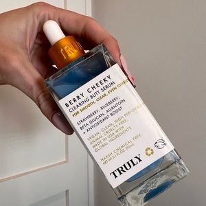 Berry Cheeky Clearing Butt Serum Truly Beauty